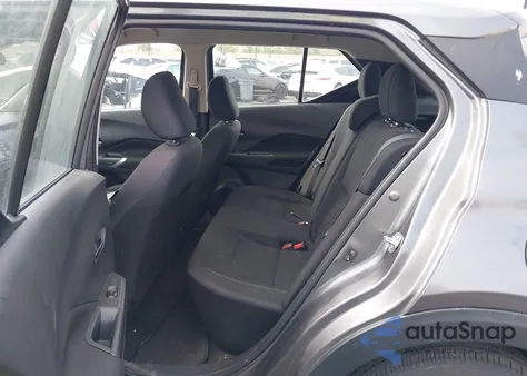 2021 Nissan Kicks Sv Xtronic Cvt z USA, uszkodzony, nr VIN 3N1CP5CV1ML537730